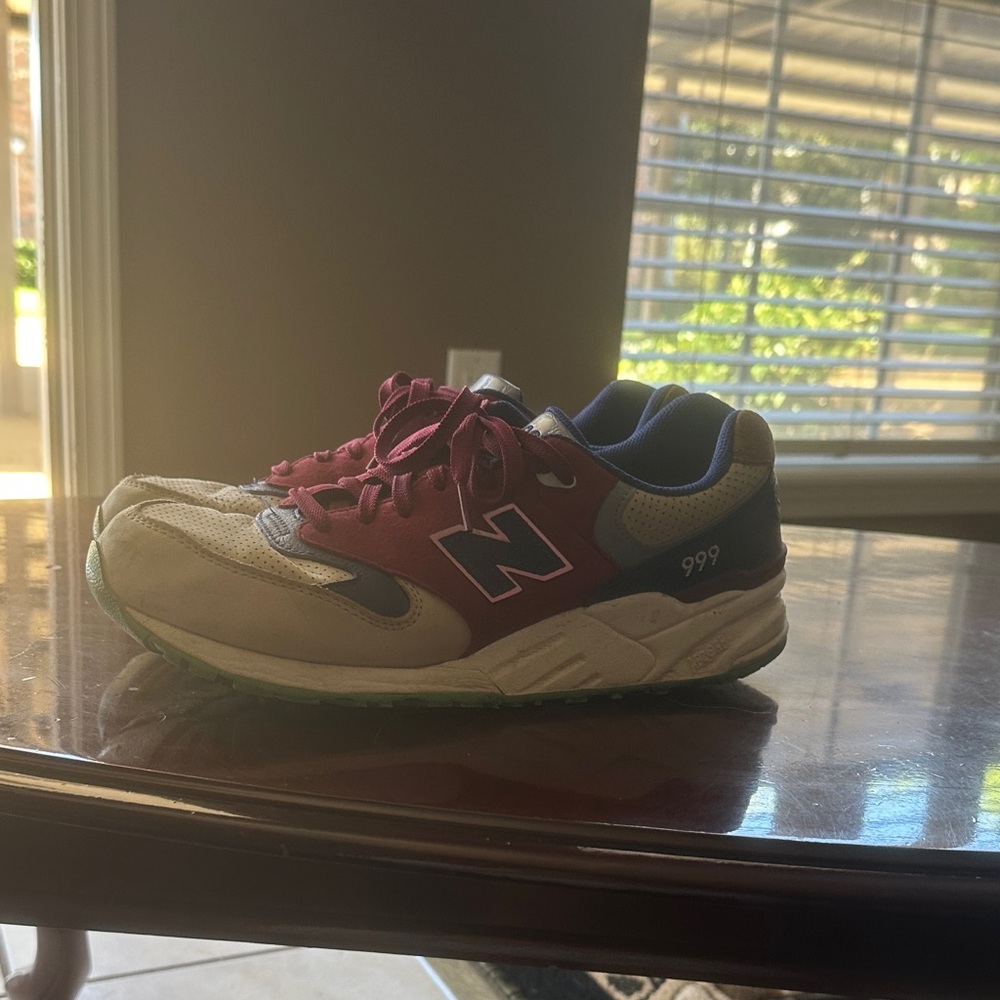 New Balance Men Sneakers - Burgundy and Beige